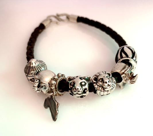 Pandafrica Bracelet with Lion, Leopard, Elephant, Rhino, Zebra Print, Hut, Dangling Africa Charms