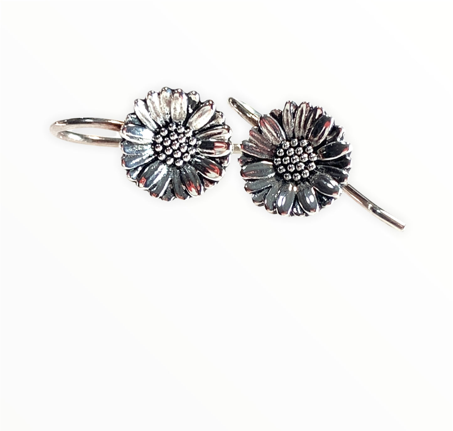 Silver Daisy Earrings